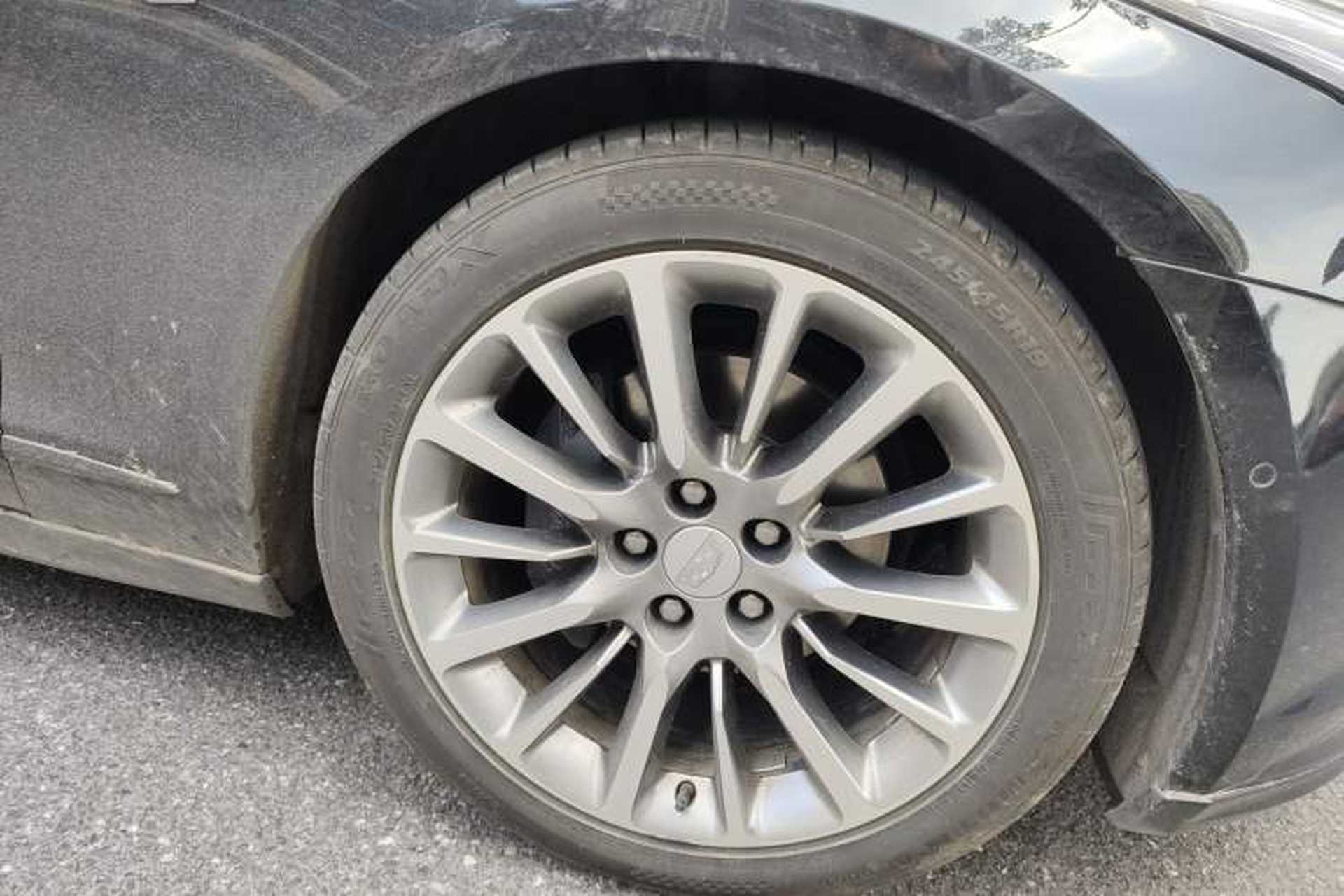 Used Cadillac CT6 2022 28T Prestige Edition Right Front Wheel Hub
