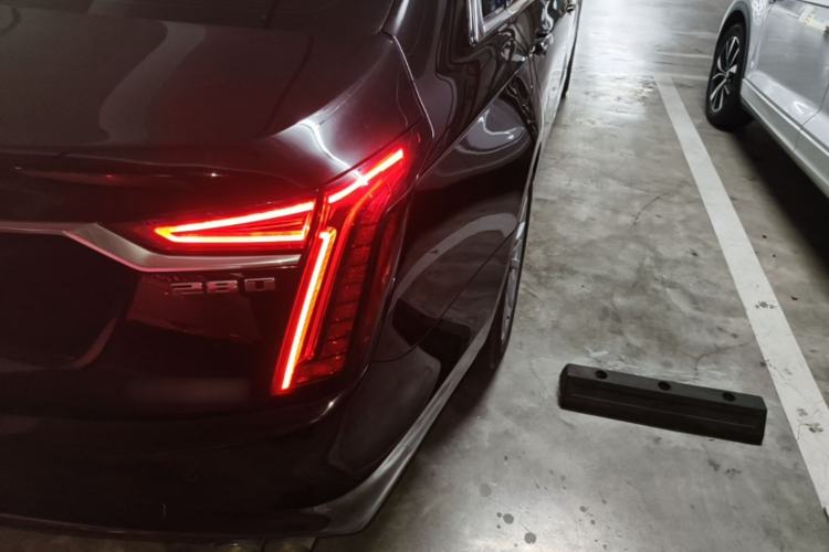 Used Cadillac CT6 2022 28T Luxury Edition Right Rear Taillight