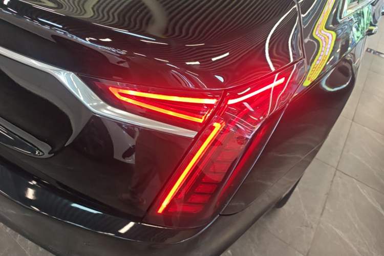 Used Cadillac CT6 2022 28T Fashion Edition Right Rear Taillight