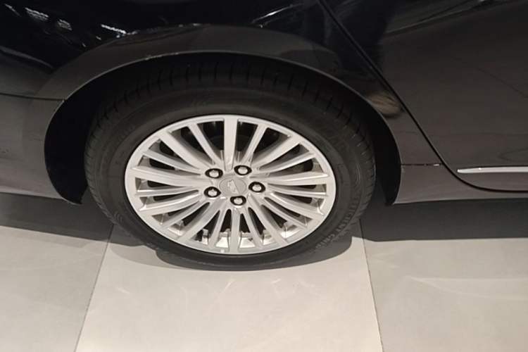 Used Cadillac CT6 2022 28T Fashion Edition Right Rear Wheel Hub