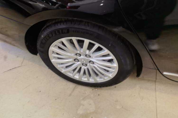 Used Cadillac CT6 2022 28T Luxury Edition Right Rear Wheel Hub