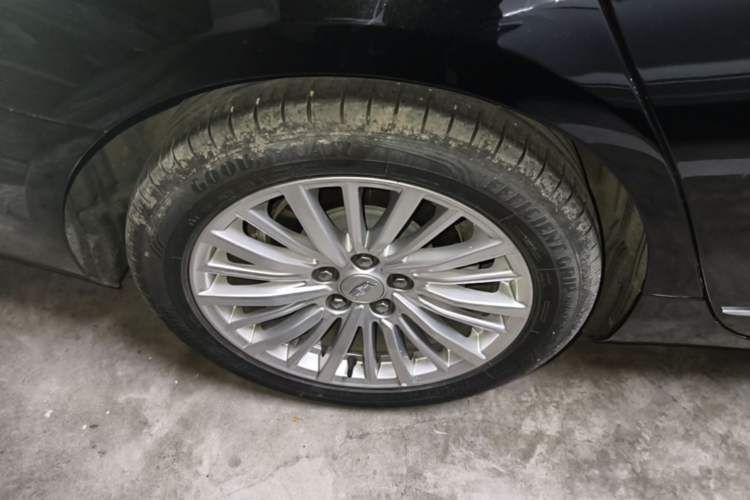 Used Cadillac CT6 2022 28T Luxury Edition Right Rear Wheel Hub