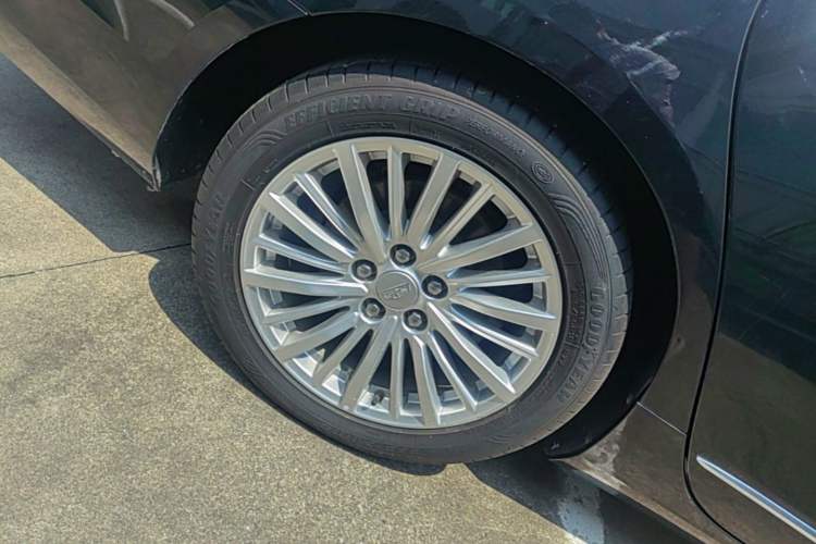 Used Cadillac CT6 2022 28T Luxury Edition Right Rear Wheel Hub