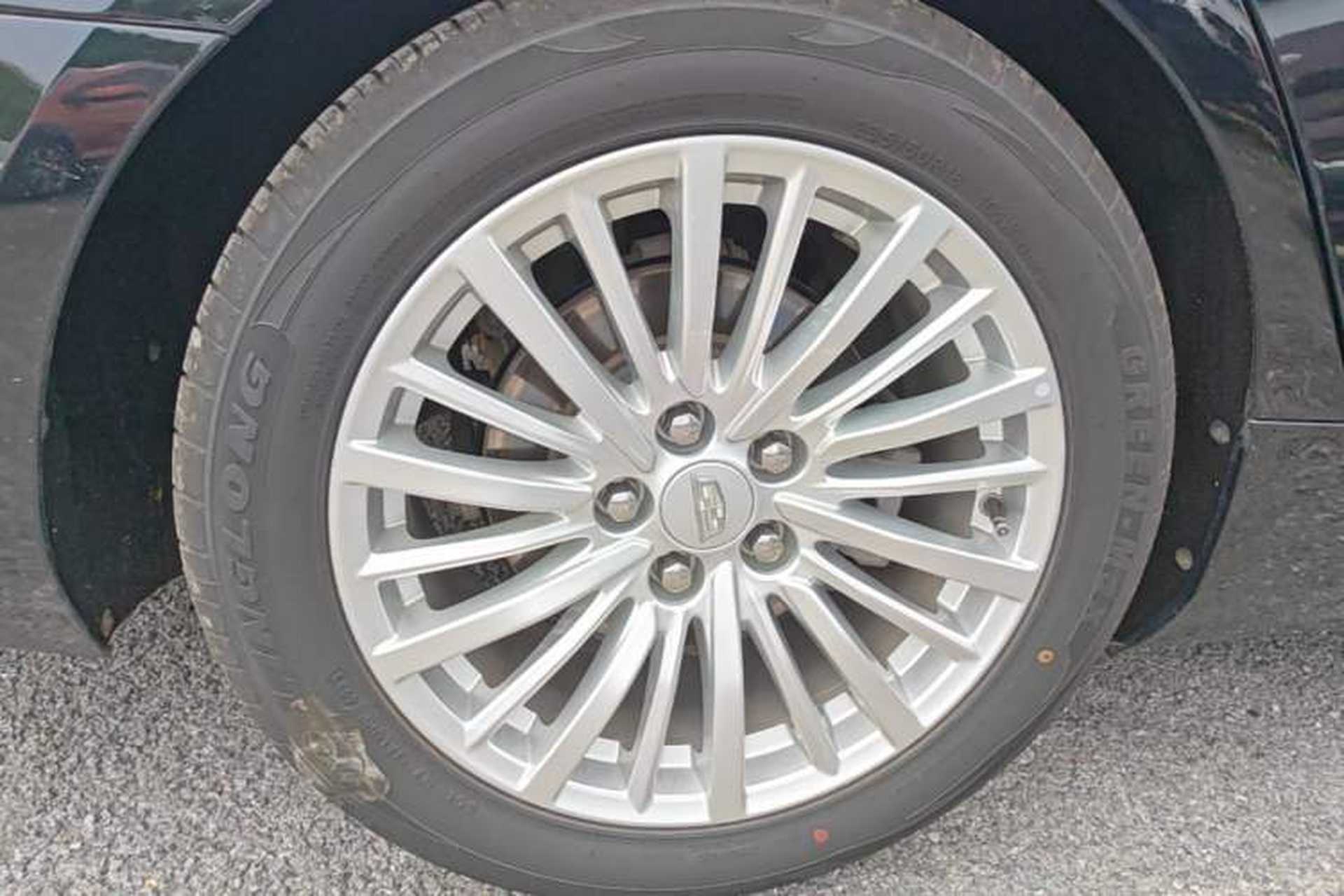 Used Cadillac CT6 2022 28T Luxury Edition Right Rear Wheel Hub