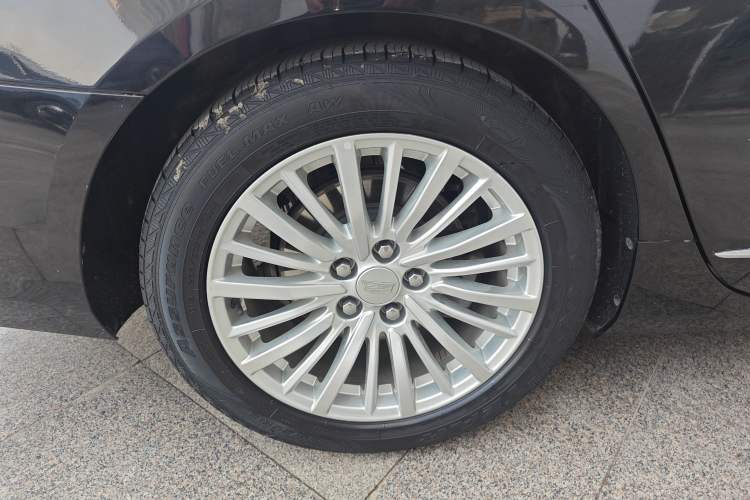 Used Cadillac CT6 2022 28T Fashion Edition Right Rear Wheel Hub