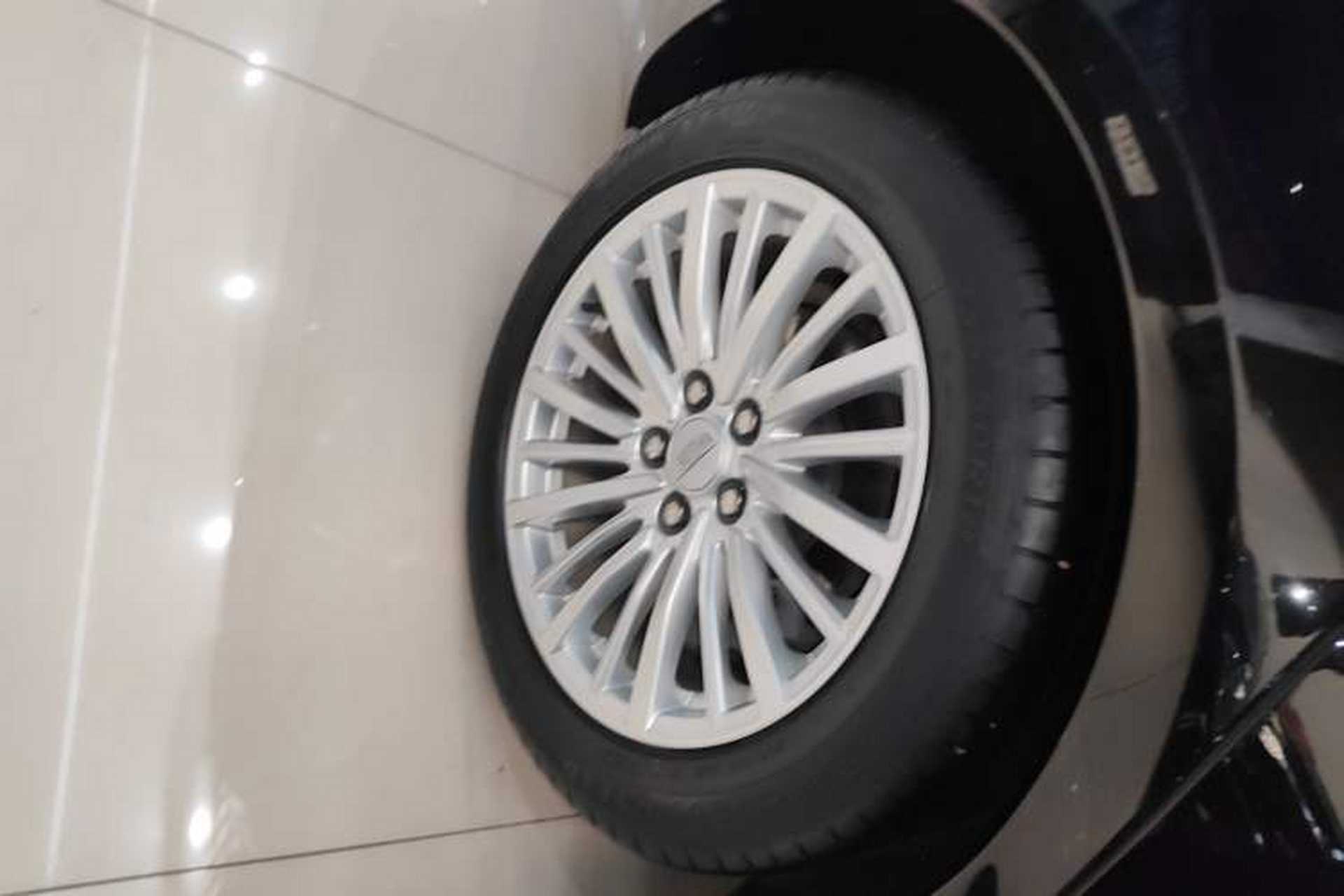 Used Cadillac CT6 2022 28T Luxury Edition Right Rear Wheel Hub