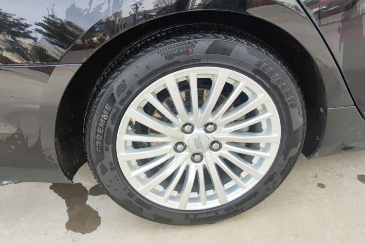 Used Cadillac CT6 2022 28T Luxury Edition Right Rear Wheel Hub
