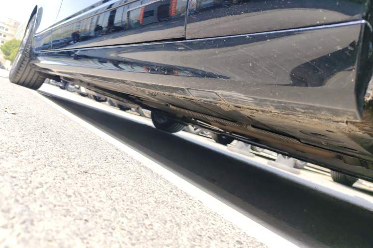 Used Cadillac CT6 2022 28T Prestige Edition Right Side Sill