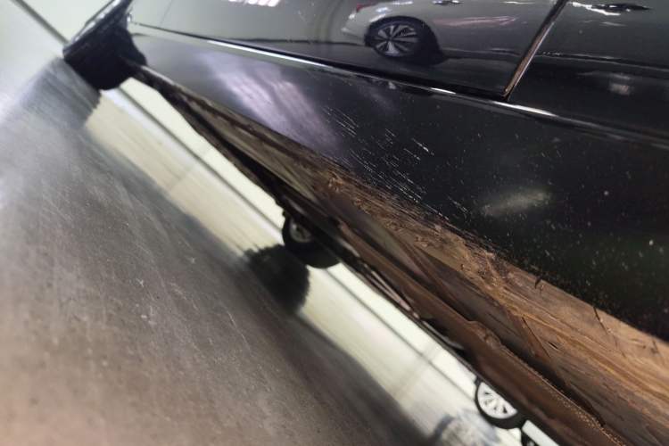 Used Cadillac CT6 2022 28T Luxury Edition Right Side Sill