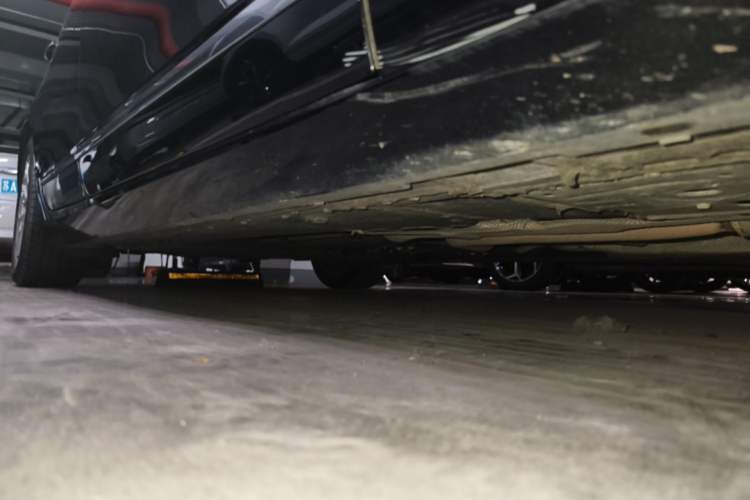 Used Cadillac CT6 2022 28T Luxury Edition Right Side Sill