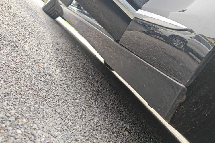 Used Cadillac CT6 2022 28T Luxury Edition Right Side Sill