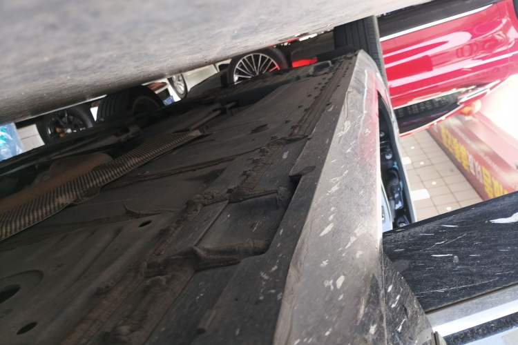 Used Cadillac CT6 2022 28T Fashion Edition Right Side Sill