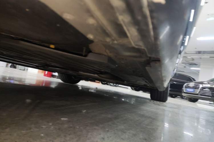 Used Cadillac CT6 2022 28T Prestige Edition Right Side Sill