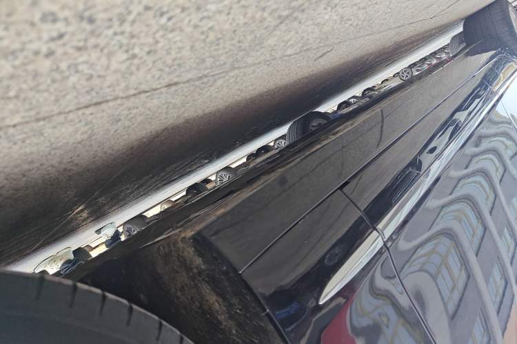 Used Cadillac CT6 2022 28T Fashion Edition Right Side Sill