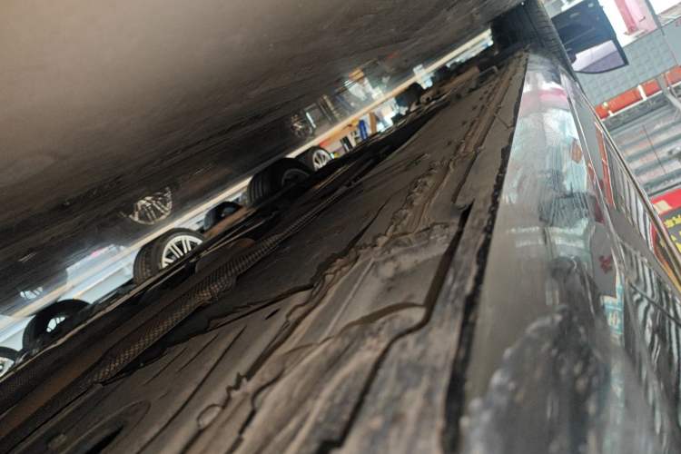 Used Cadillac CT6 2022 28T Luxury Edition Right Side Sill