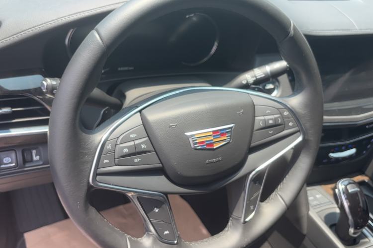 Used Cadillac CT6 2022 28T Luxury Edition Steering Wheel