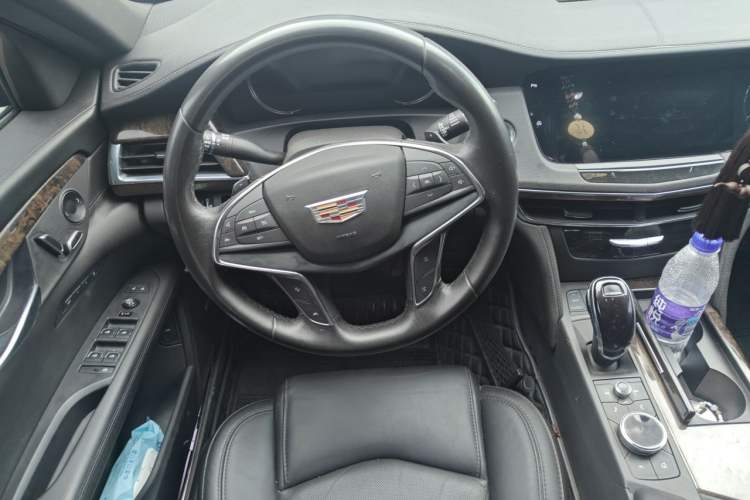 Used Cadillac CT6 2022 28T Luxury Edition Steering Wheel