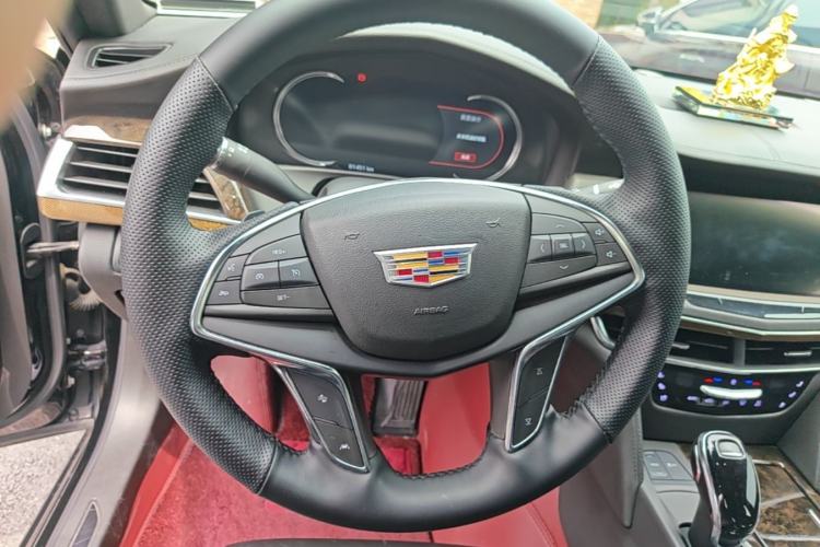 Used Cadillac CT6 2022 28T Luxury Edition Steering Wheel