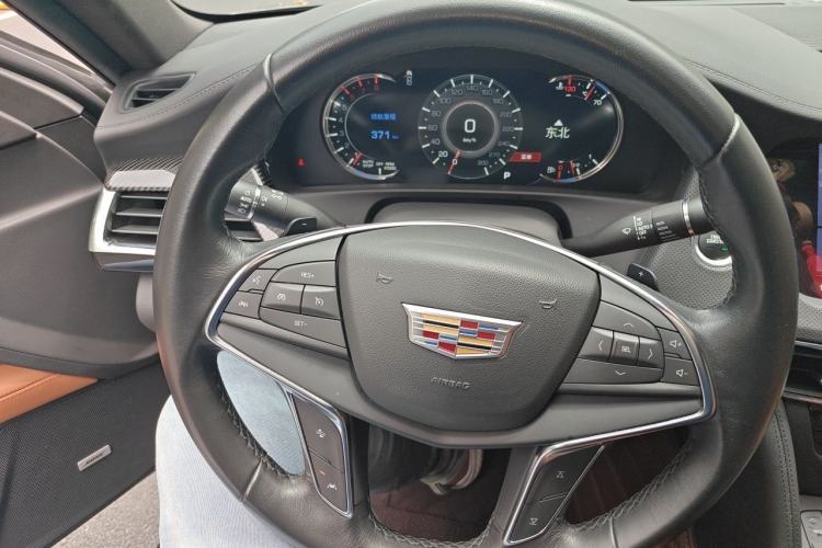 Used Cadillac CT6 2022 28T Luxury Edition Steering Wheel