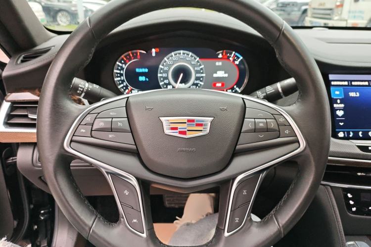Used Cadillac CT6 2022 28T Luxury Edition Steering Wheel