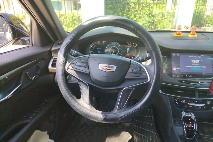 Used Cadillac CT6 2022 28T Luxury Edition Steering Wheel