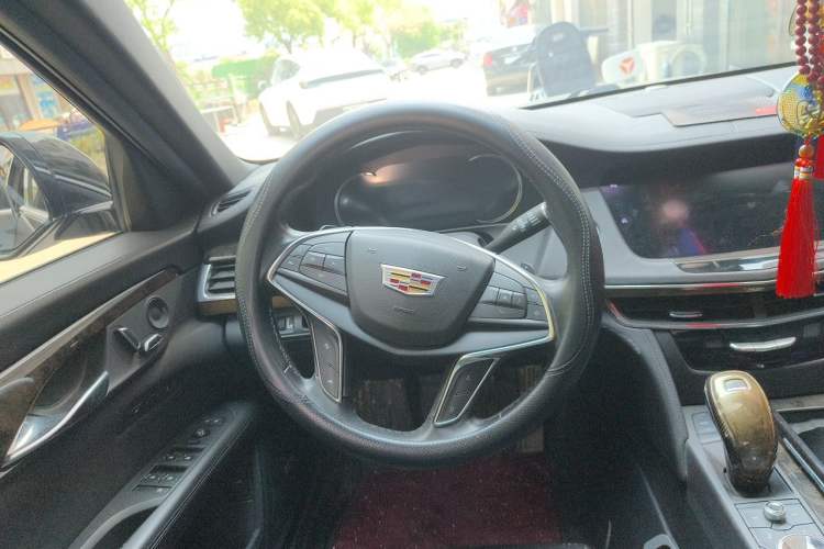 Used Cadillac CT6 2022 28T Luxury Edition Steering Wheel