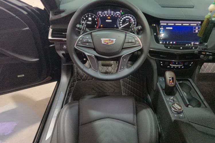 Used Cadillac CT6 2022 28T Luxury Edition Steering Wheel