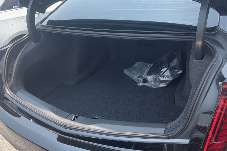 Used Cadillac CT6 2022 28T Luxury Edition Trunk