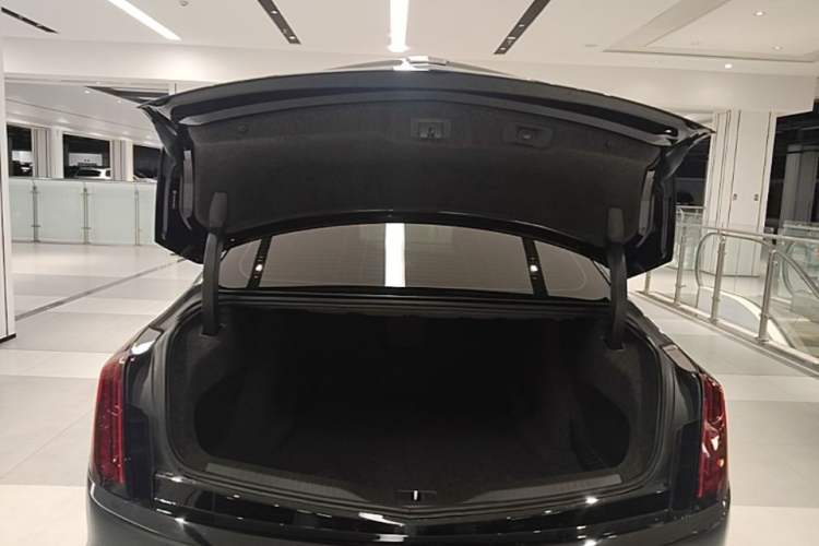 Used Cadillac CT6 2022 28T Fashion Edition Trunk