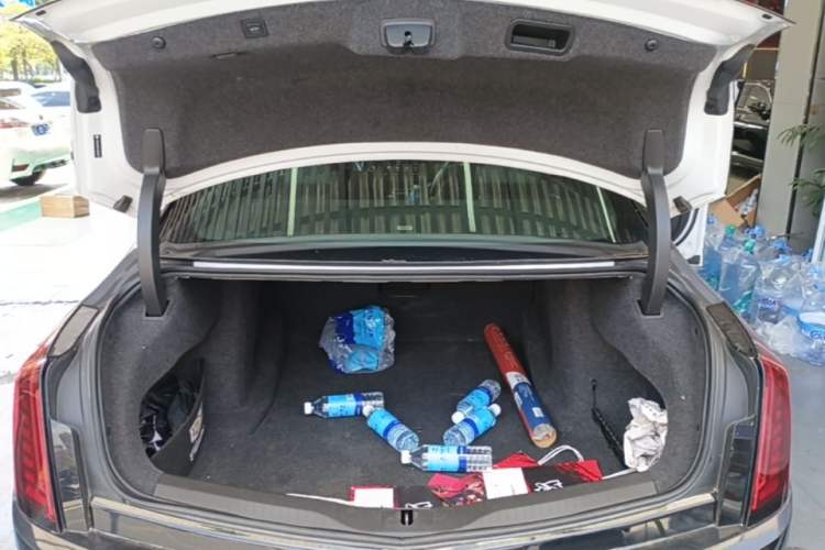 Used Cadillac CT6 2022 28T Platinum Edition Trunk