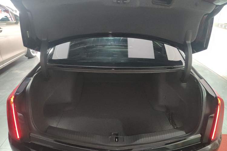 Used Cadillac CT6 2022 28T Luxury Edition Trunk