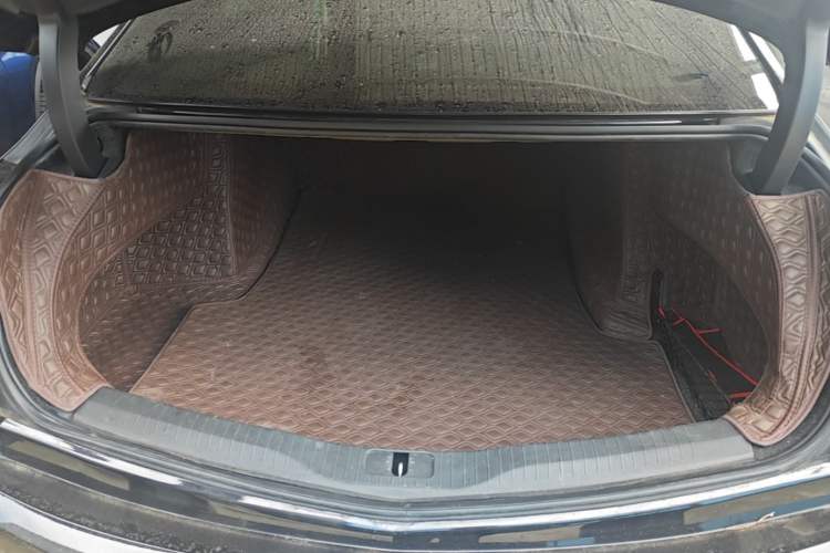 Used Cadillac CT6 2022 28T Luxury Edition Trunk