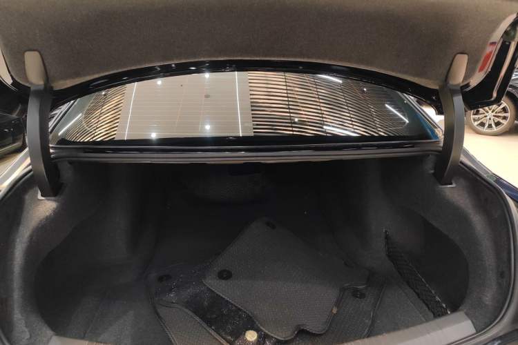 Used Cadillac CT6 2022 28T Luxury Edition Trunk