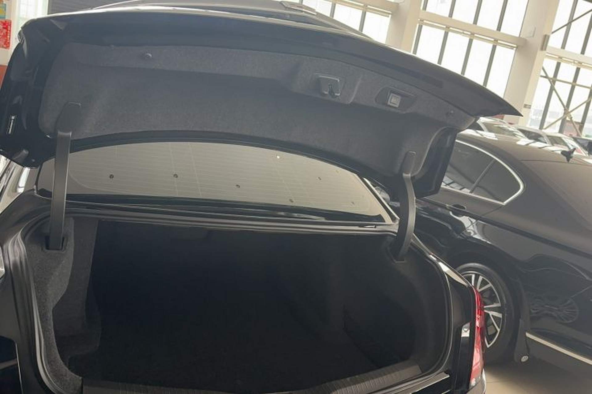 Used Cadillac CT6 2022 28T Luxury Edition Trunk