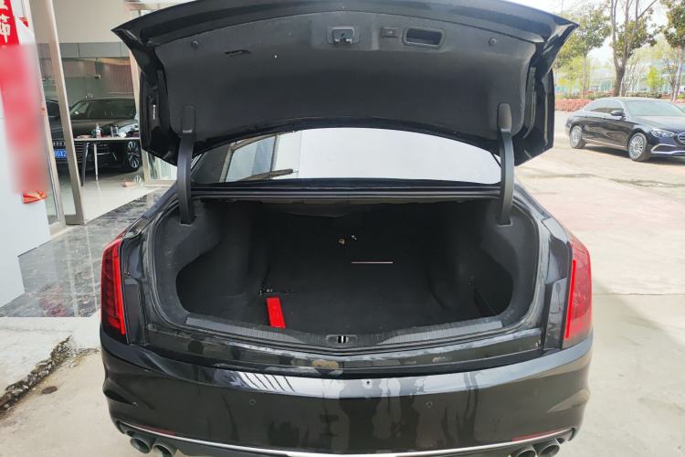 Used Cadillac CT6 2022 28T Luxury Edition Trunk