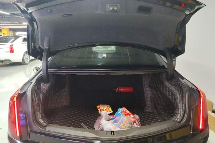 Used Cadillac CT6 2022 28T Fashion Edition Trunk