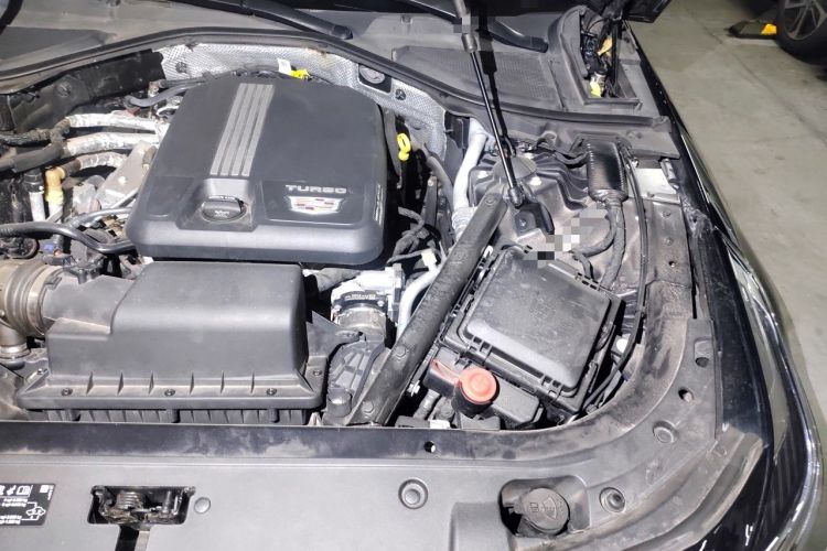 Used Cadillac CT6 2022 28T 120th Anniversary Limited Edition Engine Bay Left