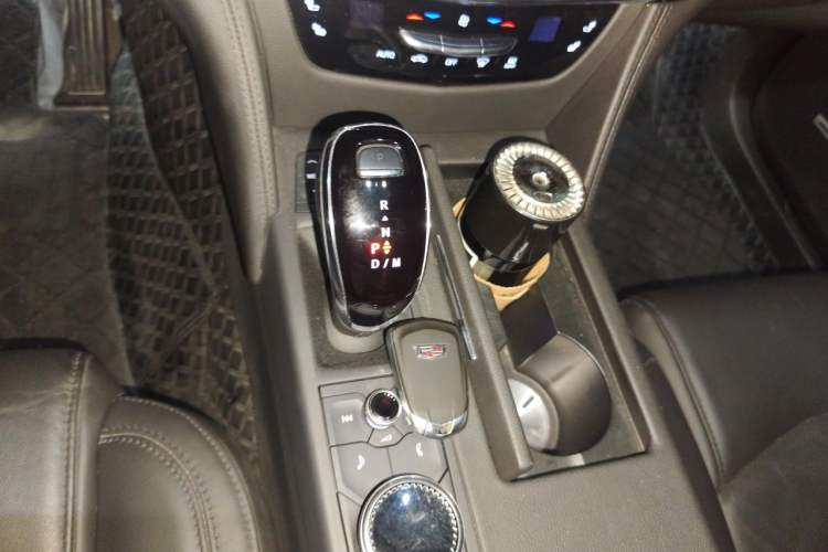 Used Cadillac CT6 2022 28T Fashion Edition Gear Lever