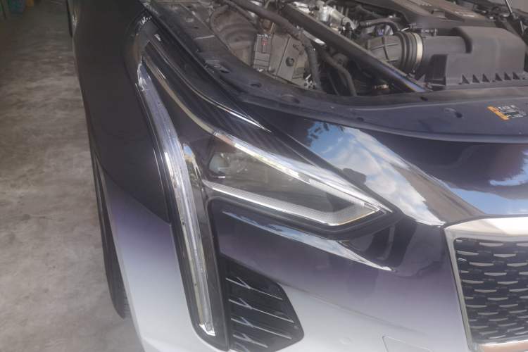 Used Cadillac CT6 2022 28T Luxury Edition Right Front Headlight