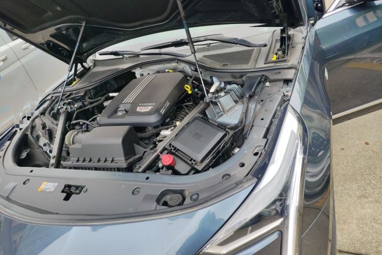 Used Cadillac CT6 2022 28T Luxury Edition Engine Bay Left