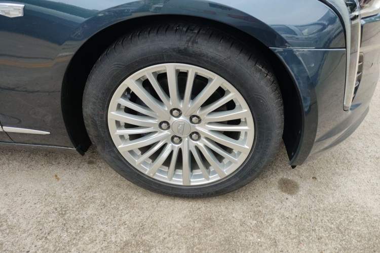 Used Cadillac CT6 2022 28T Luxury Edition Right Front Wheel Hub