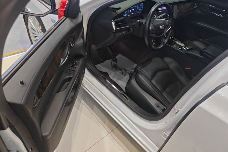 Used Cadillac CT6 2022 28T Luxury Edition Driver Seat