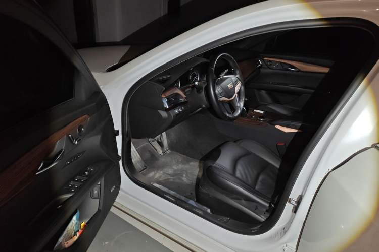 Used Cadillac CT6 2022 28T Fashion Edition Driver Seat