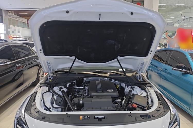 Used Cadillac CT6 2022 28T Luxury Edition Engine Bay