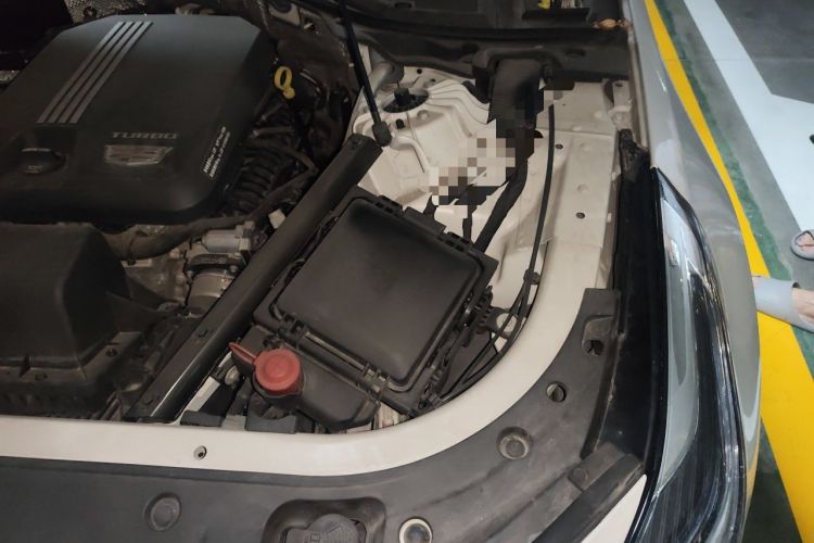 Used Cadillac CT6 2022 28T Luxury Edition Engine Bay Left