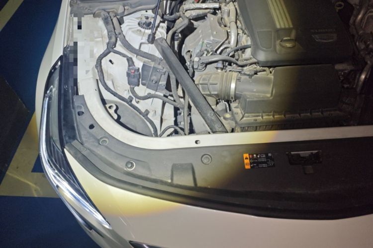 Used Cadillac CT6 2022 28T Luxury Edition Engine Bay Right