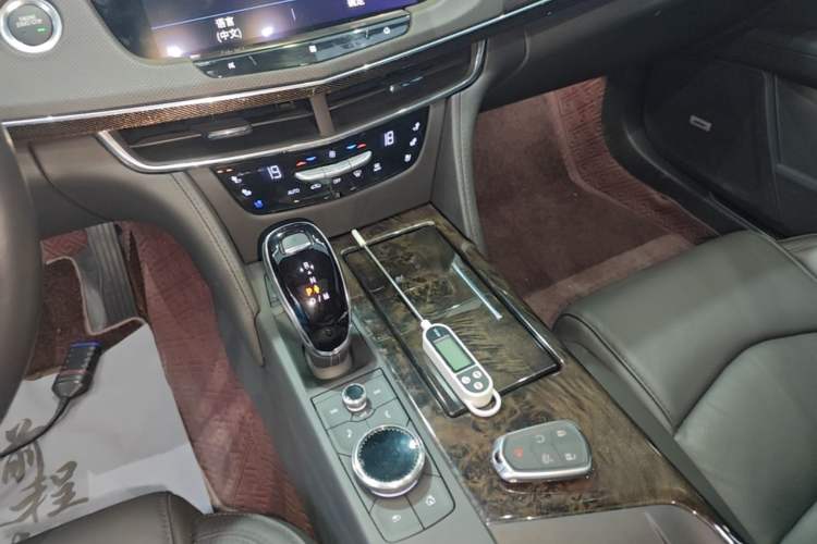 Used Cadillac CT6 2022 28T Luxury Edition Gear Lever