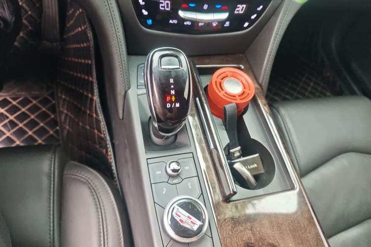 Used Cadillac CT6 2022 28T Luxury Edition Gear Lever