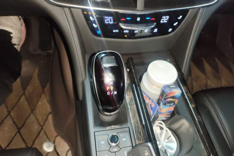 Used Cadillac CT6 2022 28T Luxury Edition Gear Lever