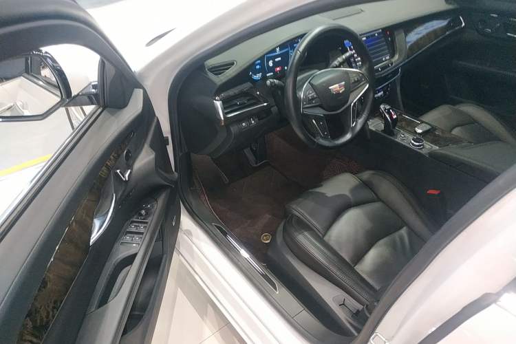 Used Cadillac CT6 2022 28T Luxury Edition Interior 3